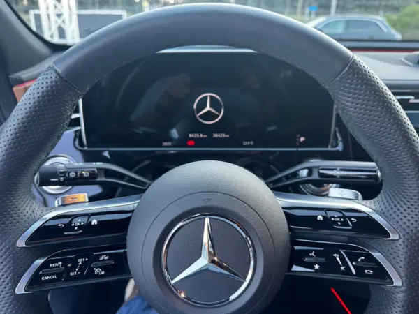 Mercedes-Benz E 300 E300de AMG Line 11
