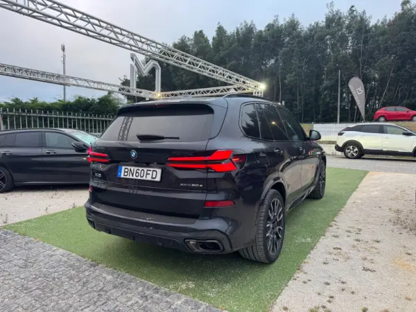 BMW X5 50 e xDrive Pack M Desportivo Pro 44