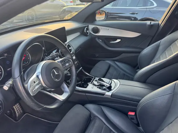 Mercedes-Benz C 300 de AMG Line 16