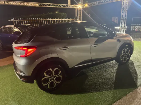 Renault Captur 1.0 TCe Intens 9