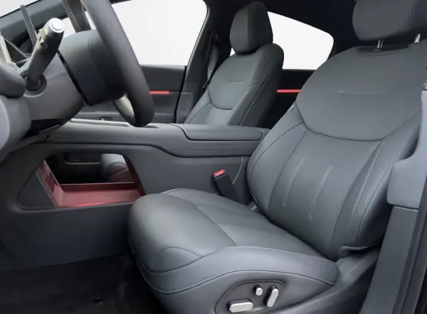 Xpeng G6 80.8 kWh AWD Performance + Gancho de Reboque 13