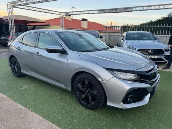 Honda Civic 1.0 i-VTEC Executive Premium 24