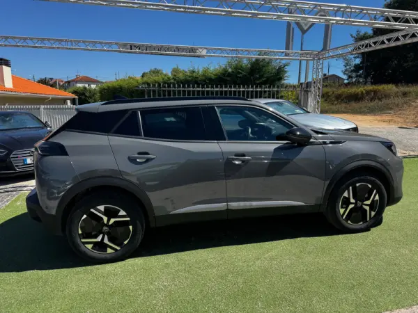 Peugeot e-2008 50 kWh Allure 7