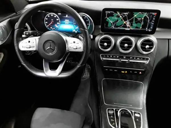 Mercedes-Benz C 300 de AMG Line 6