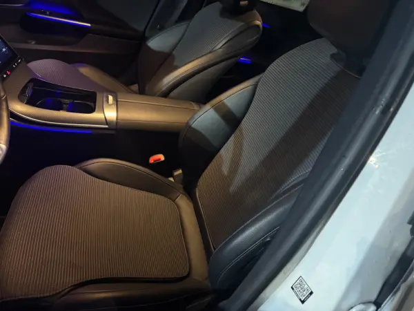 Mercedes-Benz C 200 d Avantgarde 13