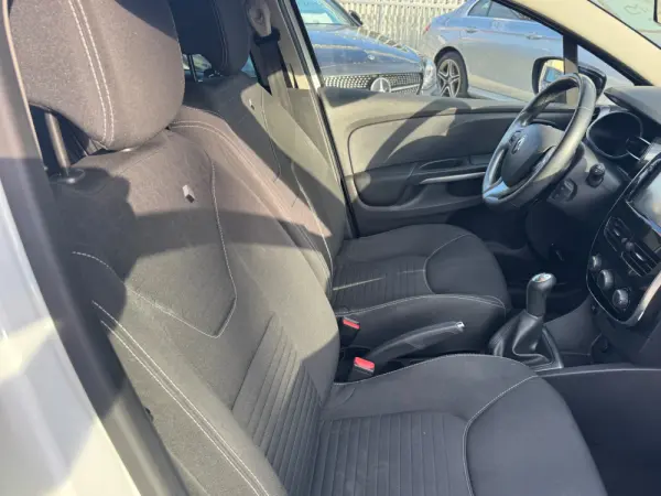 Renault Clio 0.9 TCe Limited Edition 12