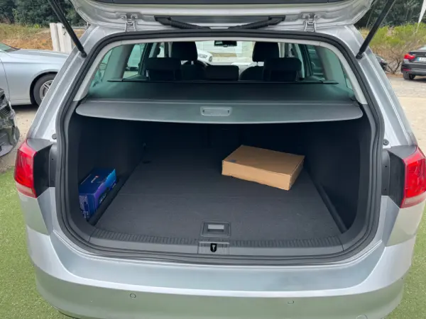 Volkswagen Golf Variant 1.6 TDi Highline DSG 20