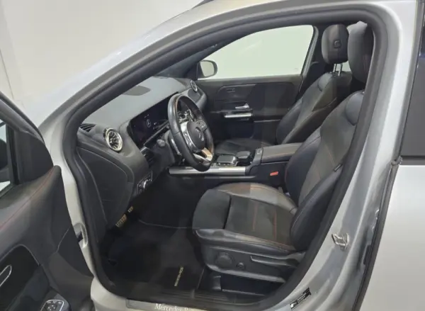 Mercedes-Benz GLA 250 e 8G-DCT AMG Line 5