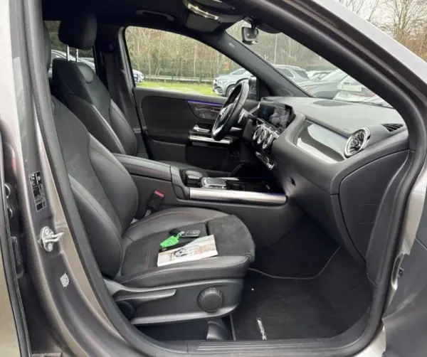Mercedes-Benz GLA 250 e AMG Line 9