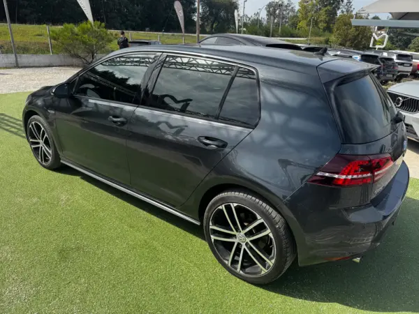 Volkswagen Golf 1.4 GTE Plug-in-Hybrid DSG 25