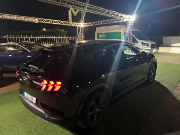 Ford Mustang Mach-E 98.7 kWh Premium 18