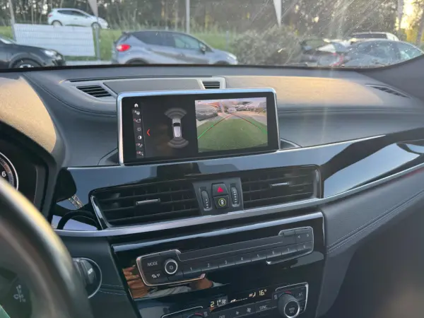 BMW X2 25 e xDrive Pack M 9
