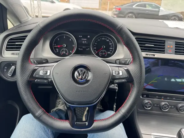 Volkswagen Golf Variant 1.6 TDi Highline DSG 12