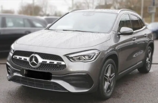 Mercedes-Benz GLA 250 e AMG Line 1