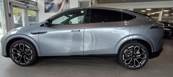 Xpeng G6 80.8 kWh Long Range 11