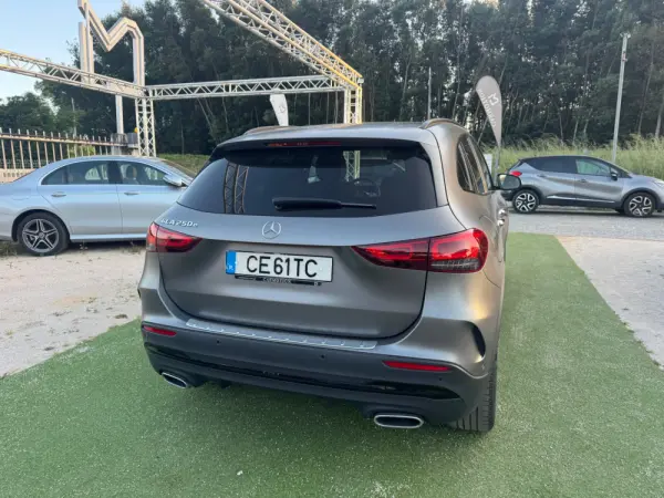 Mercedes-Benz GLA 250 e AMG Line 13