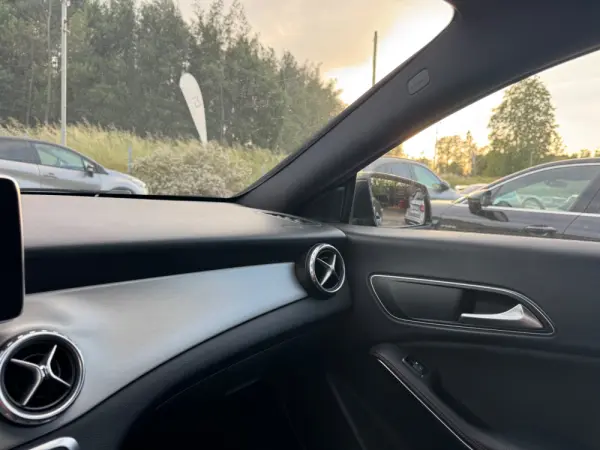 Mercedes-Benz CLA 180 d AMG Line 16