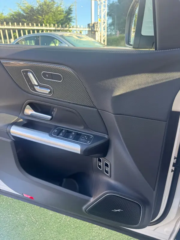 Mercedes-Benz GLA 250 e 8G-DCT AMG Line 34