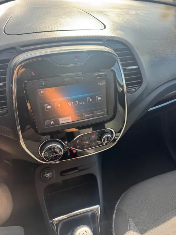 Renault Captur 1.5 dCi Exclusive 22