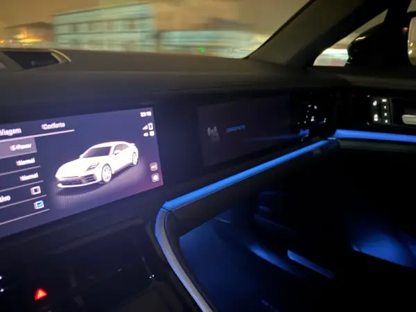 Porsche Panamera 4 E-Hybrid 14