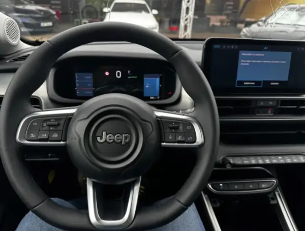 Jeep Avenger 54 kWh Summit 3