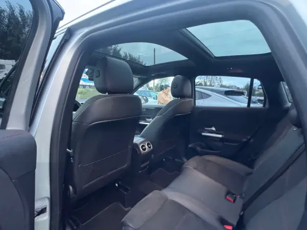 Mercedes-Benz GLA 250 e 8G-DCT AMG Line 13