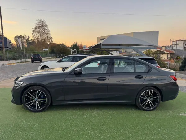 BMW 330 e Pack M Auto 5