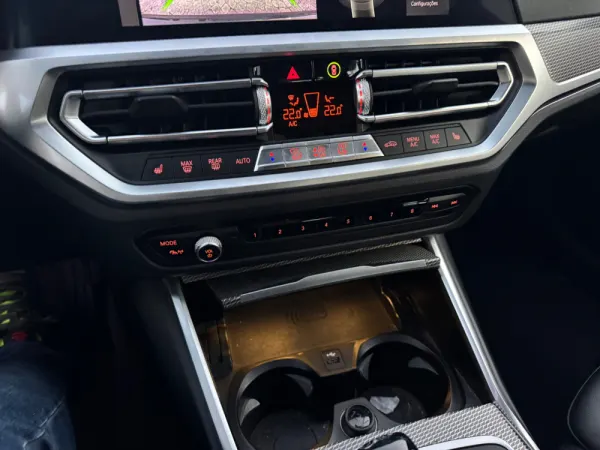 BMW 330 e Pack M Auto 22
