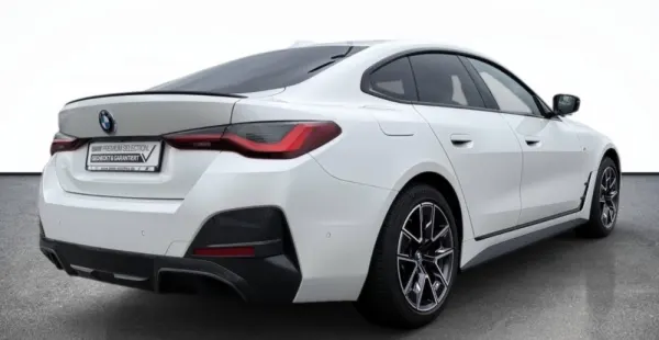 BMW i4 eDrive40 Pack Desportivo M 5