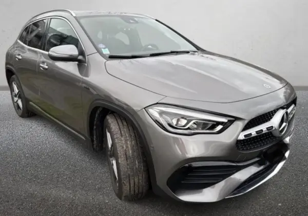 Mercedes-Benz GLA 250 e AMG Line 3