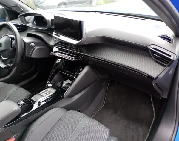 Peugeot e-2008 54 kWh GT 6