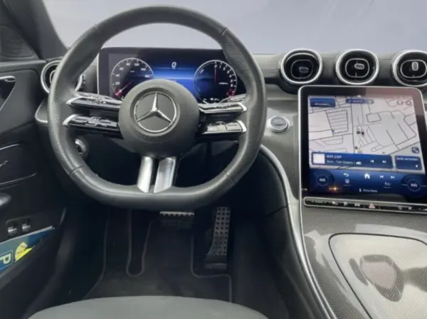 Mercedes-Benz C 300 e AMG Line 11