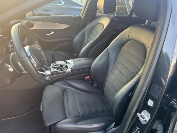Mercedes-Benz C 300 de AMG Line 25