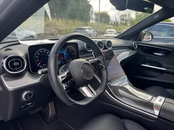 Mercedes-Benz C 300 e AMG Line 12