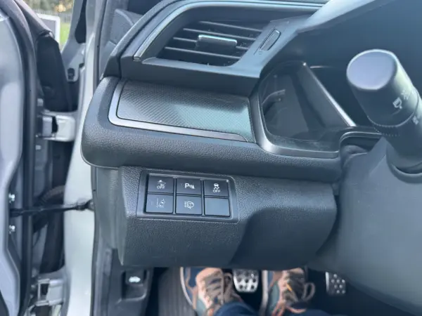 Honda Civic 1.0 i-VTEC Executive Premium 12