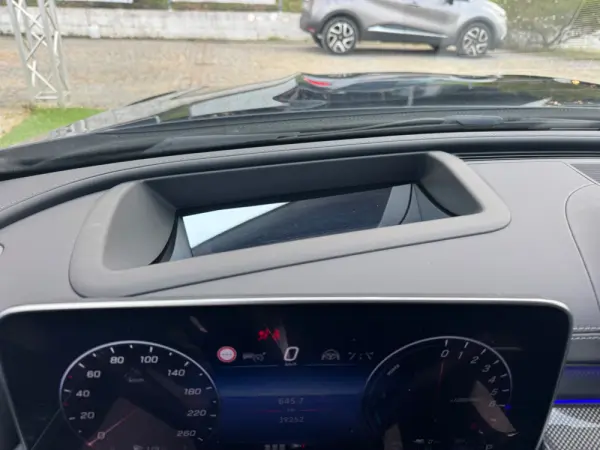 Mercedes-Benz C 300 e AMG Line 31