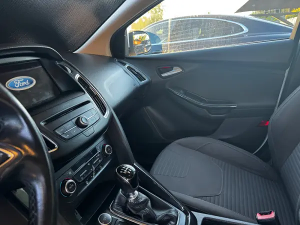 Ford Focus SW 1.5 TDCi EcoBlue Titanium 17