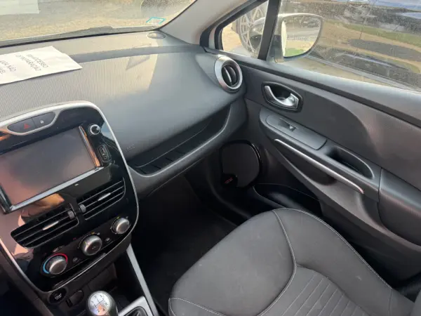 Renault Clio 0.9 TCe Limited Edition 19