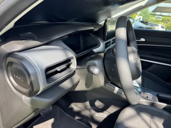 Jeep Avenger 54 kWh Summit 35