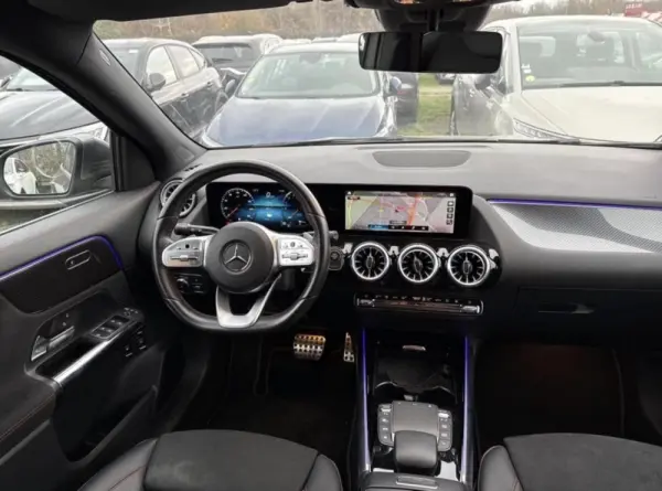 Mercedes-Benz GLA 250 e AMG Line 6