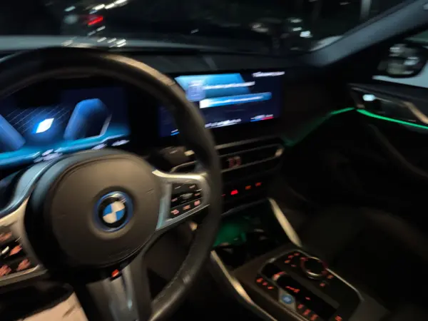 BMW i4 eDrive40 Pack Desportivo M 32