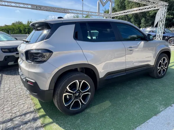 Jeep Avenger 54 kWh Summit 18