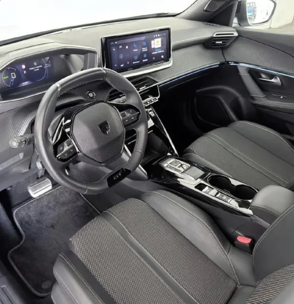 Peugeot e-2008 54 kWh GT 6