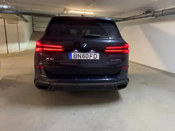 BMW X5 50 e xDrive Edição Desportiva M 27