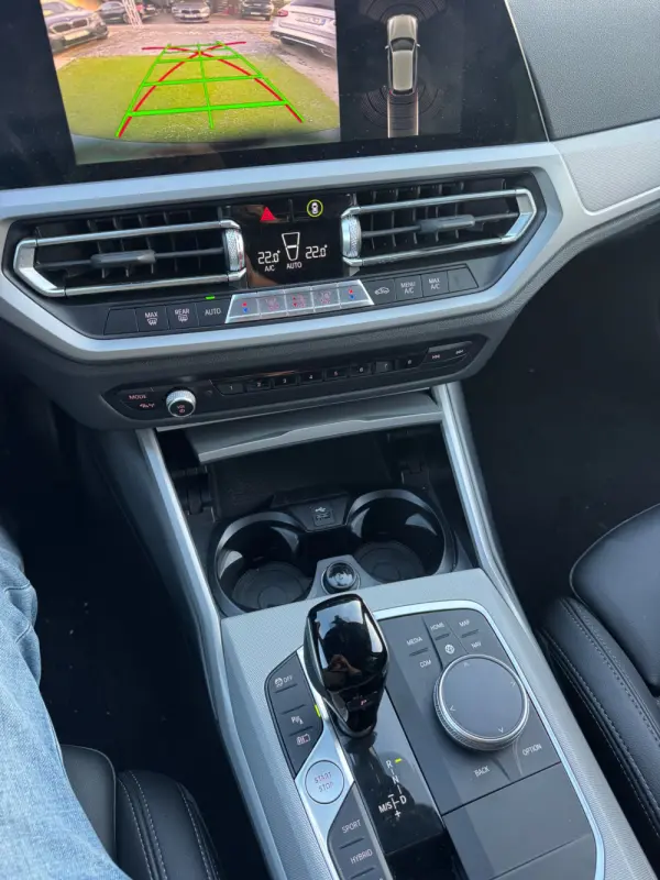 BMW 320 e Corporate Edition Auto 11