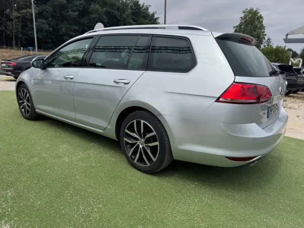Volkswagen Golf Variant 1.6 TDi Highline DSG 2