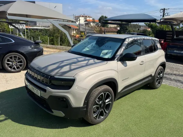 Jeep Avenger 54 kWh Summit 1