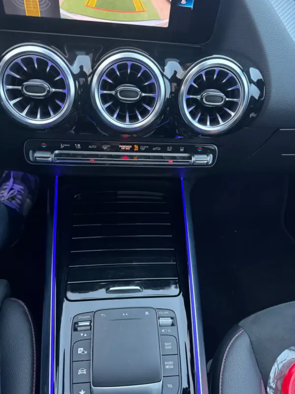 Mercedes-Benz GLA 250 e 8G-DCT AMG Line 19