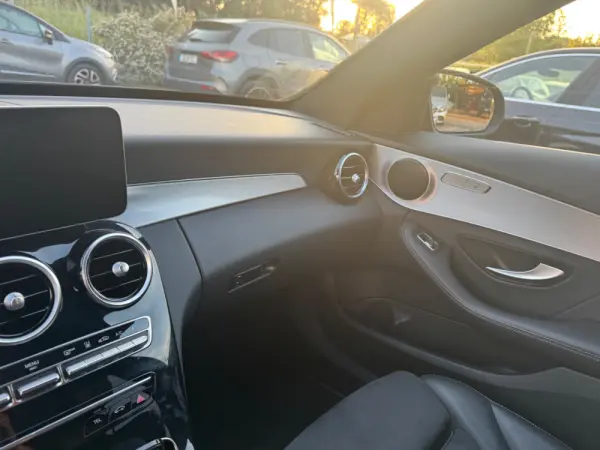 Mercedes-Benz C 300 de AMG Line 20