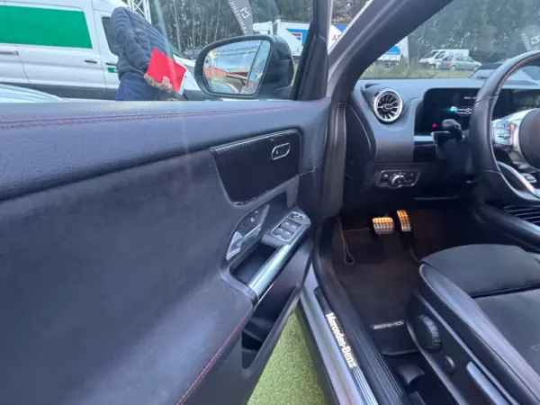 Mercedes-Benz GLA 250 e 8G-DCT AMG Line 16